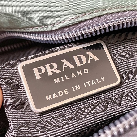 ❤️SOLD❤️Prada green Tessuto city triangle logo nylon zip tote bag vintage - Picture 10 of 12